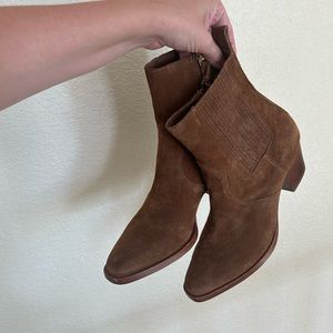 Abercrombie & Fitch Margaux Suede Western Ankle Boots Size 9